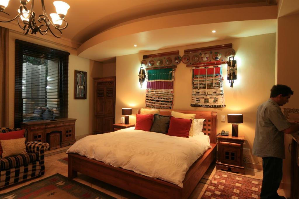 Ammazulu African Palace Kloof Bilik gambar