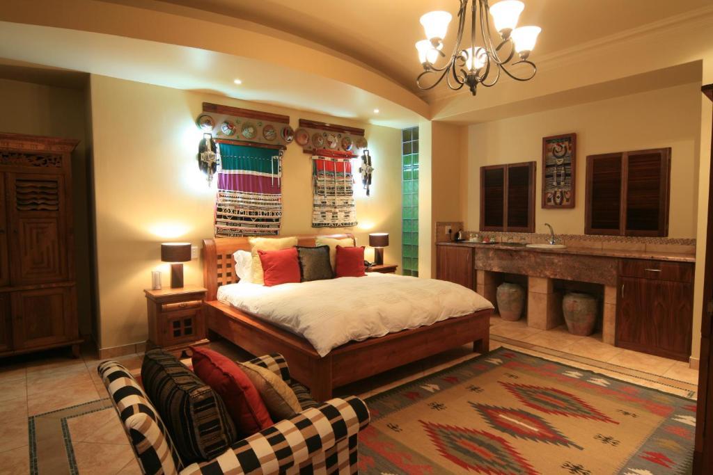 Ammazulu African Palace Kloof Bilik gambar