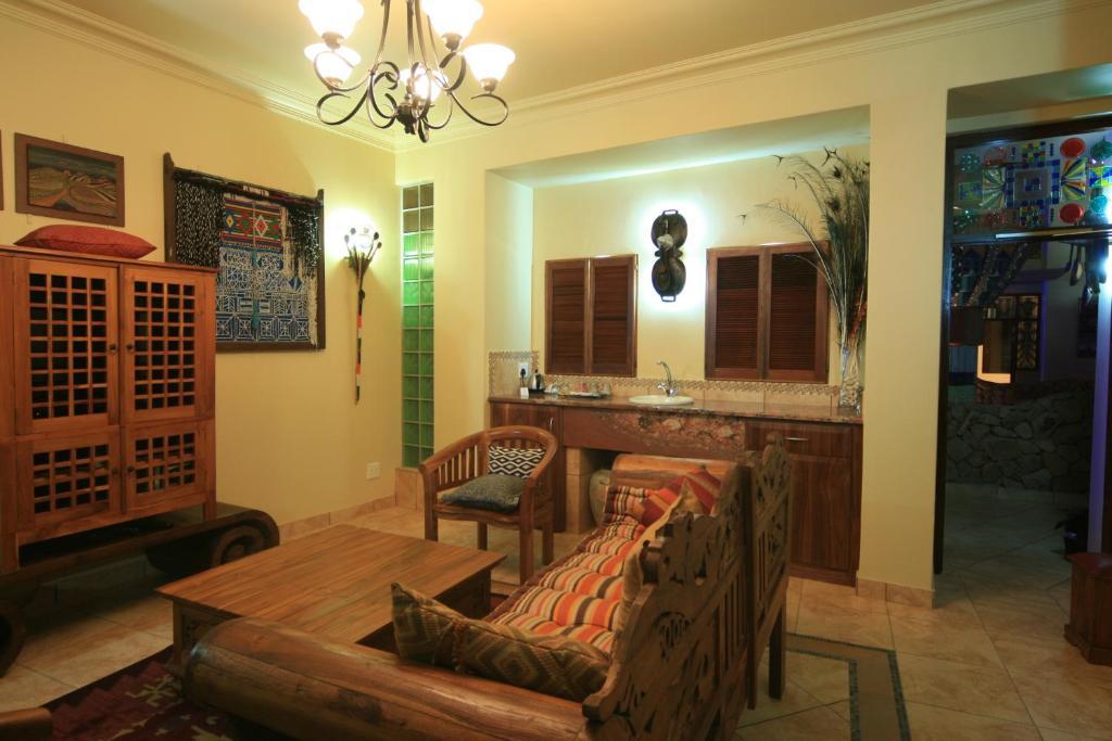 Ammazulu African Palace Kloof Bilik gambar