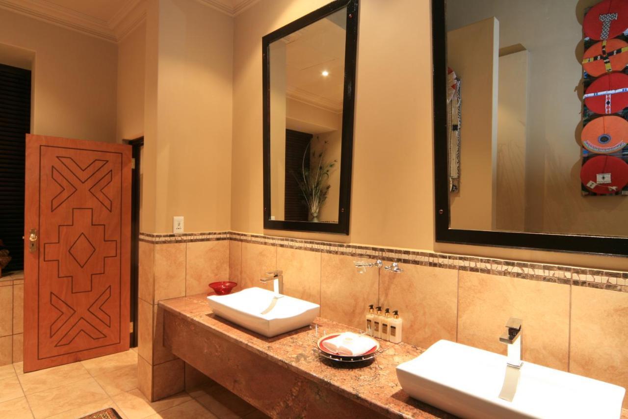 Ammazulu African Palace Kloof Bilik gambar